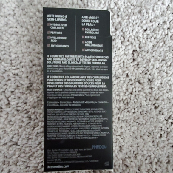 NIB IT COSMETICS - Picture 3 of 5